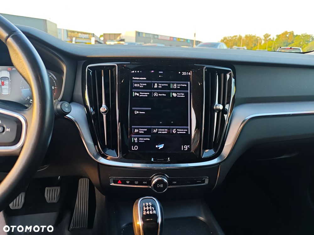 Volvo V60 D3 Momentum Pro - 13