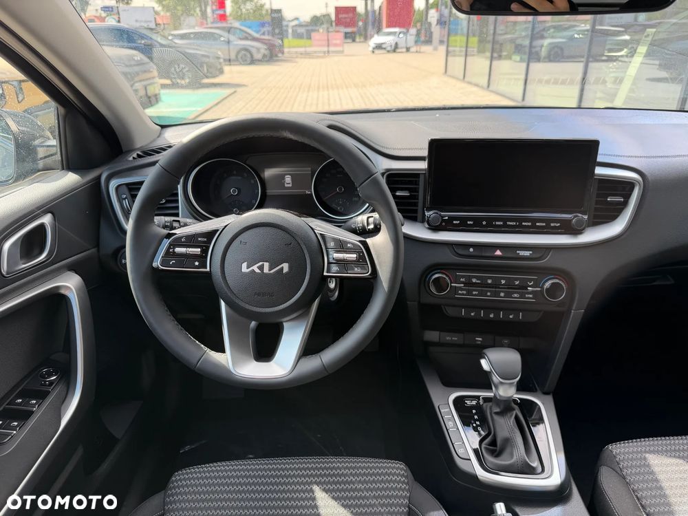 Kia XCeed 1.6 T-GDI M DCT - 13