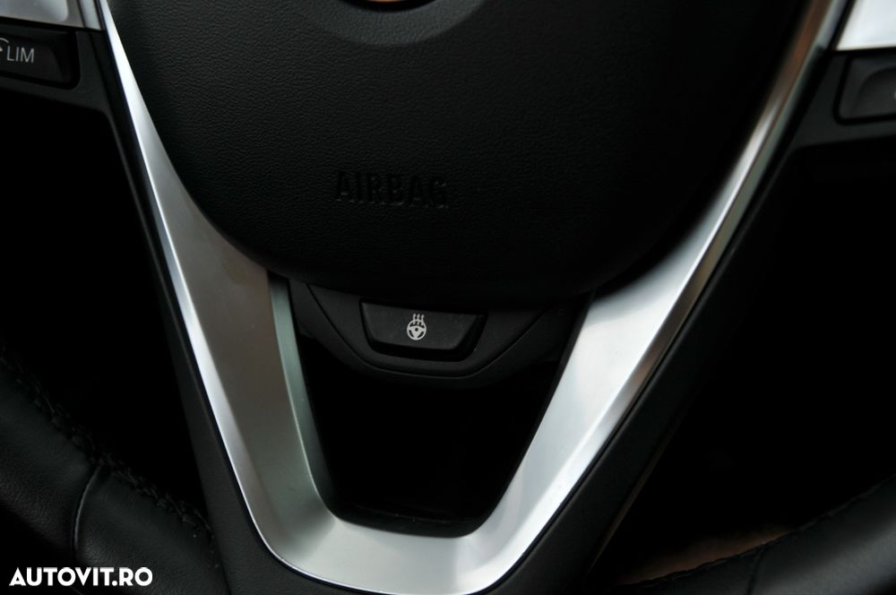 BMW X3 xDrive20i AT Advantage - 32