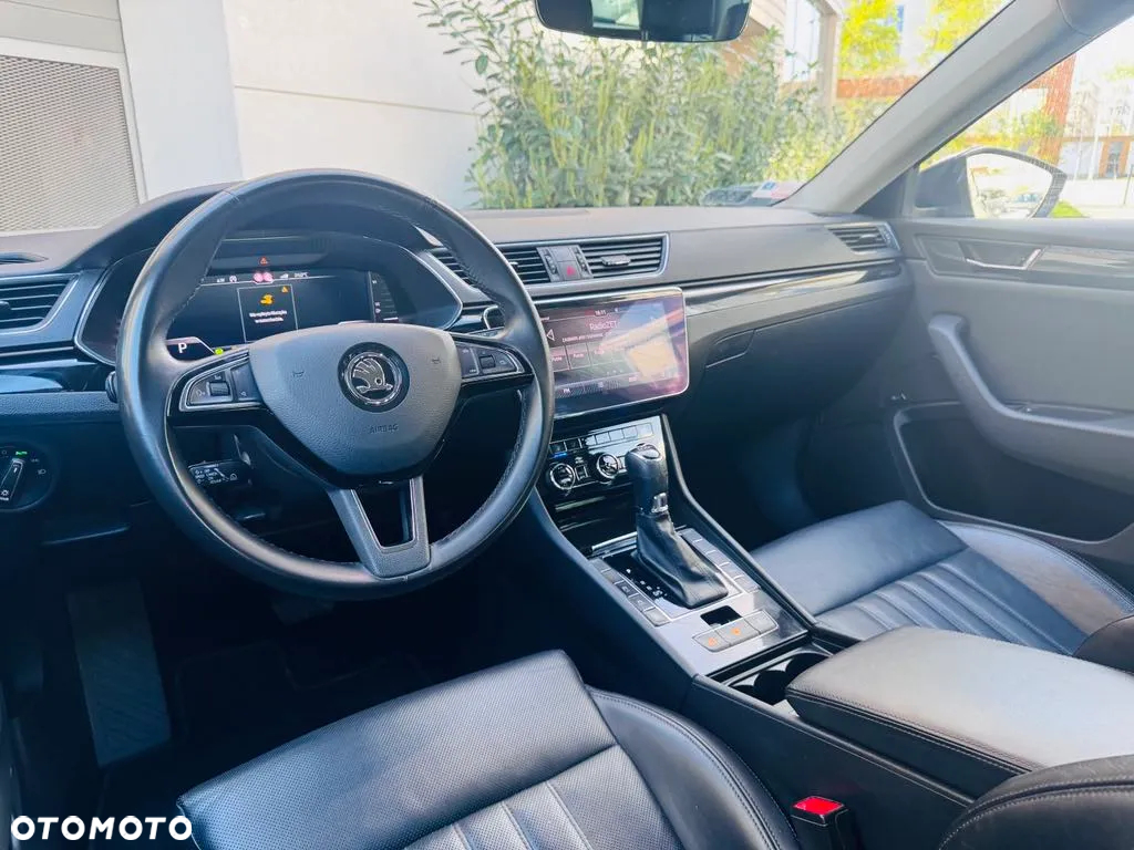 Skoda Superb 2.0 TDI L&K DSG - 25