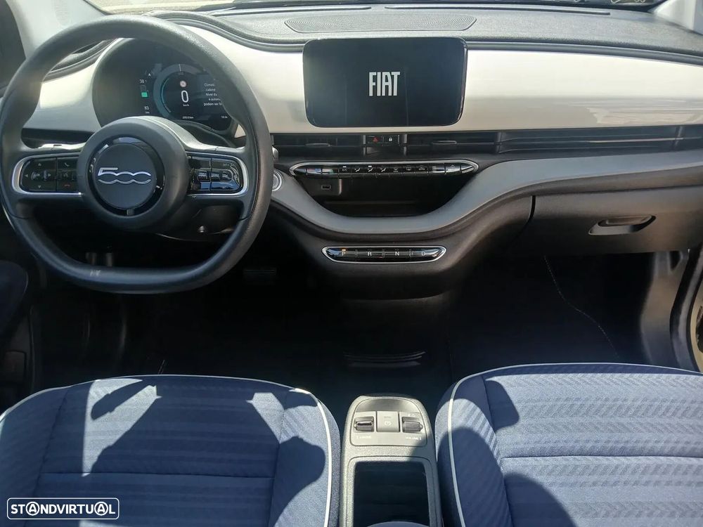 Fiat 500e 42kWh Pop — fotografia 11