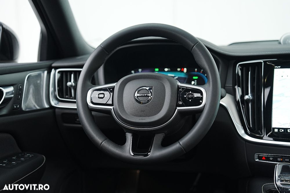 Volvo S60 T8 Recharge AWD Polestar Engineered - 30