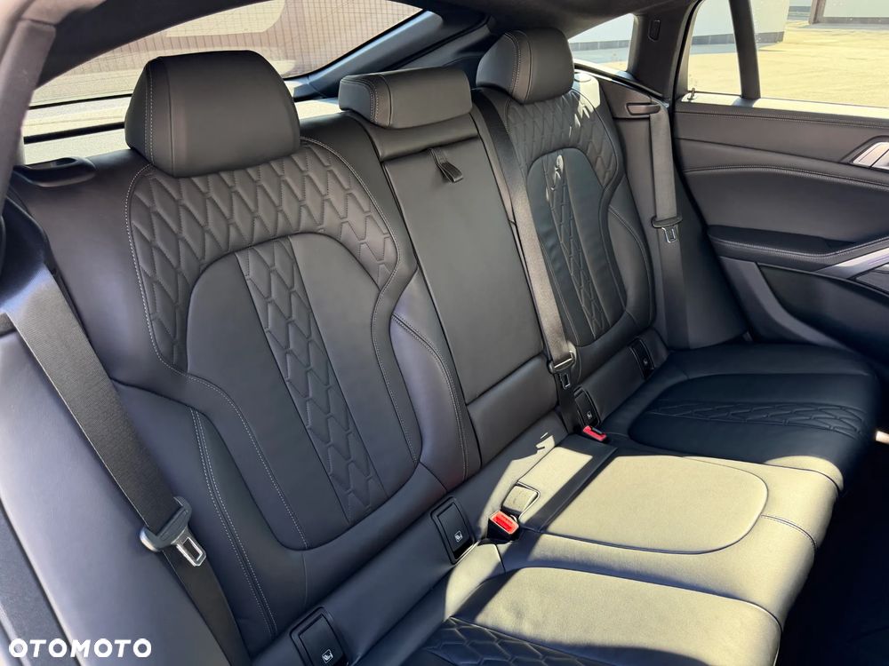 BMW X6 xDrive30d - 29