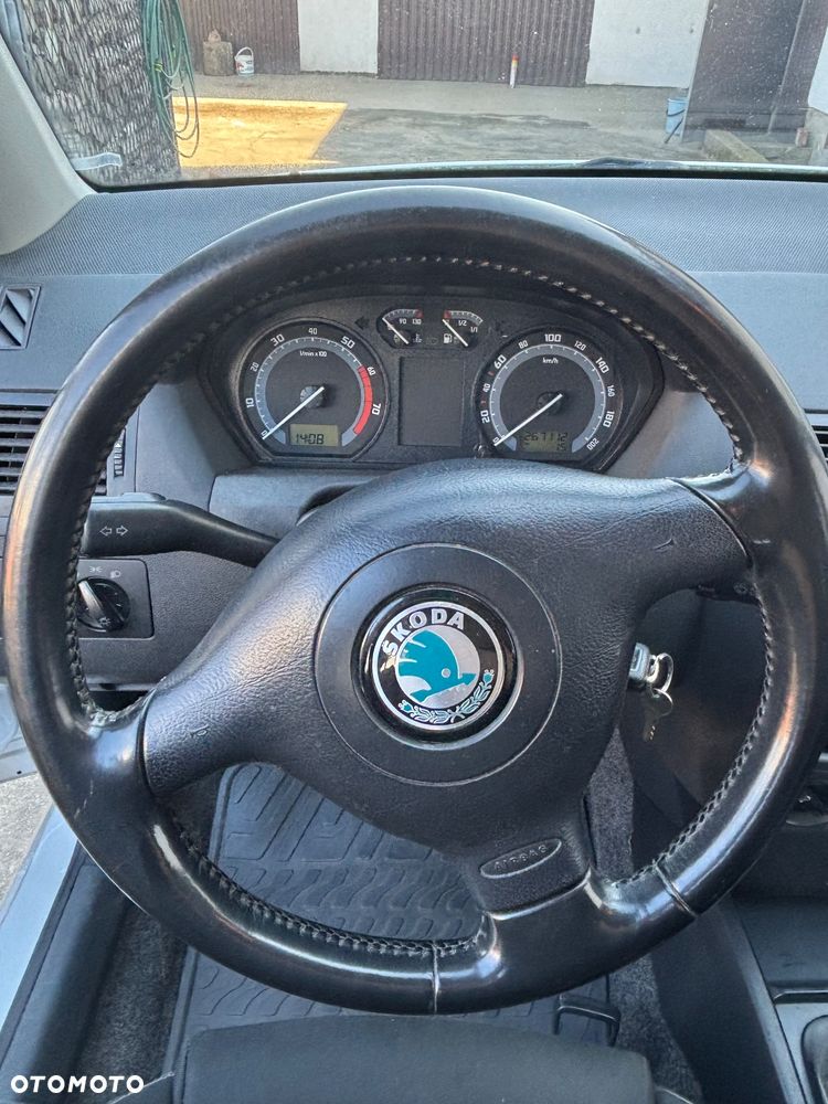 Skoda Fabia 1.4 16V Ambiente - 9