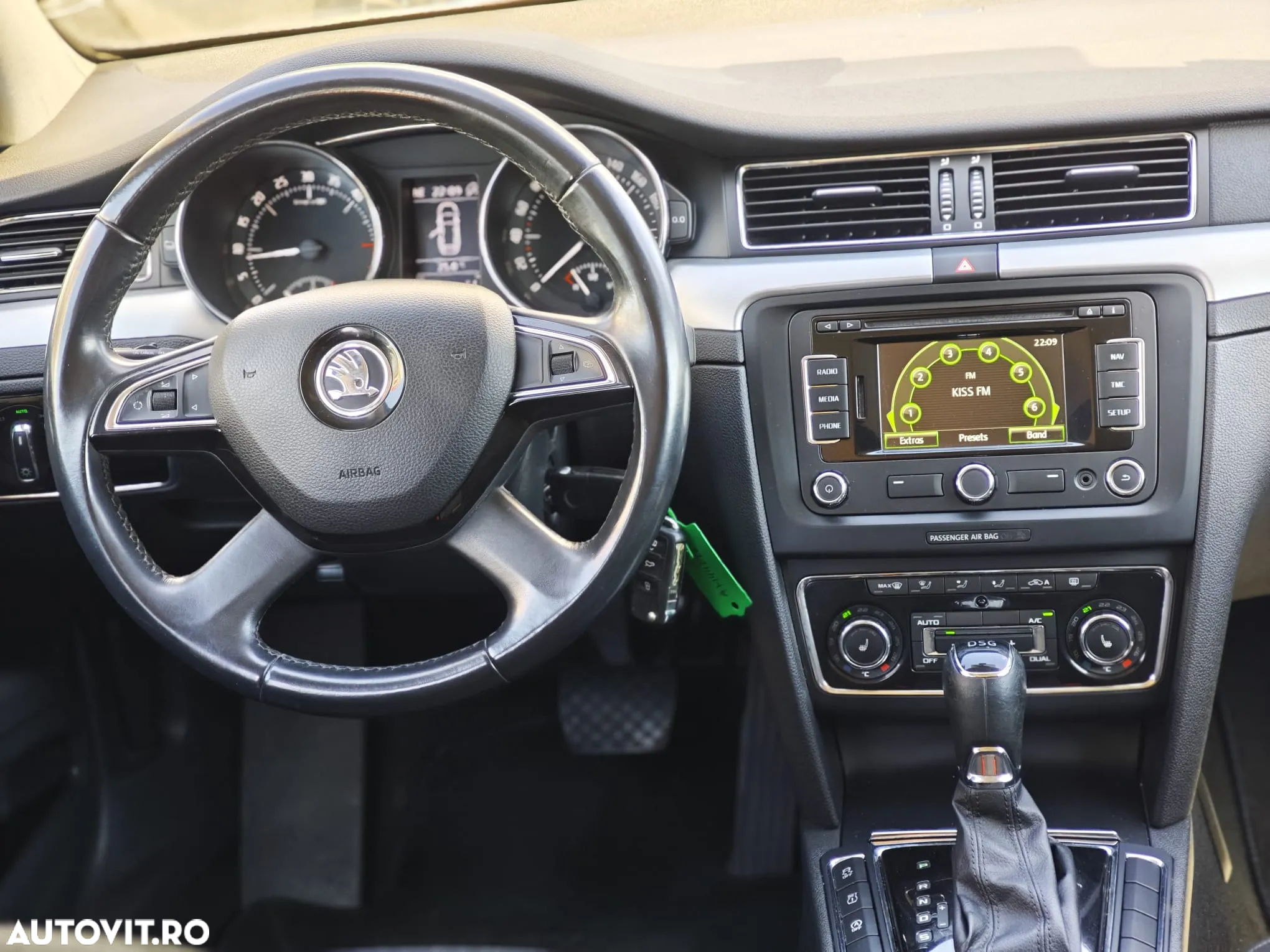 Skoda Superb 2.0 TDI DSG Elegance - 14