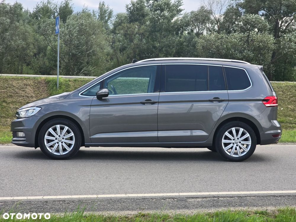 Volkswagen Touran 2.0 TDI SCR Highline - 9