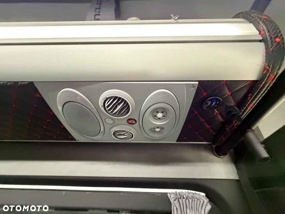 Mercedes-Benz Sprinter 517 - 27