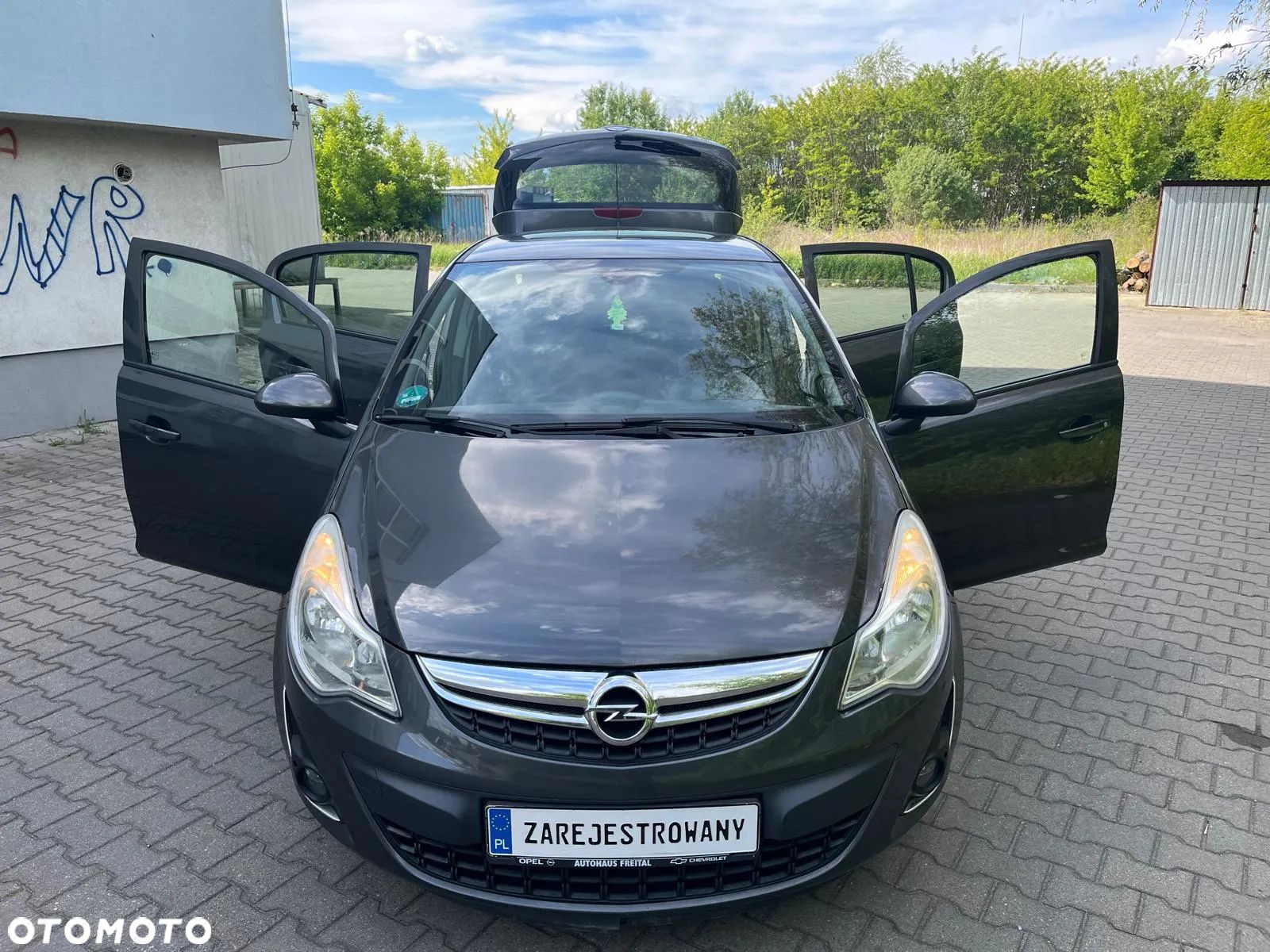 Opel Corsa 1.4 16V Color Edition - 1