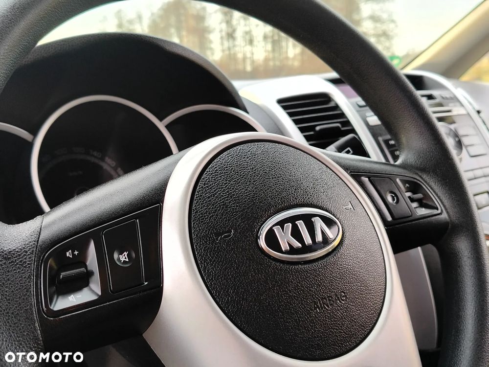 Kia Venga 1.4 CVVT Business Line - 23