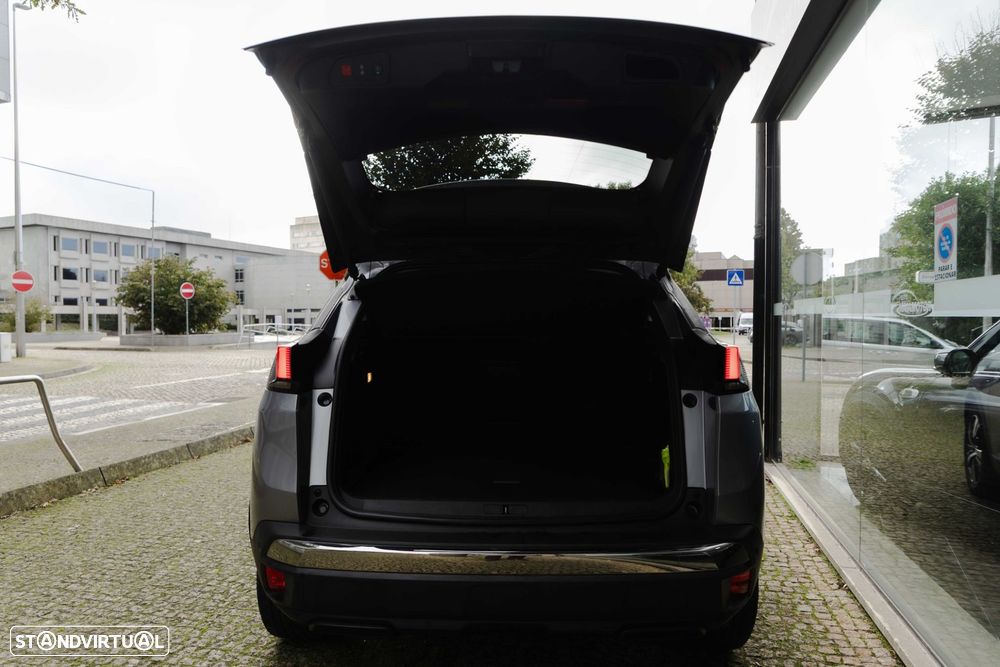 Peugeot 3008 1.2 PureTech Allure EAT8 - 17