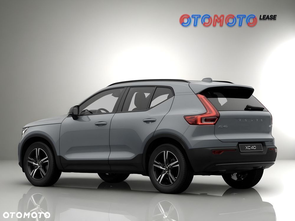 Volvo XC 40 B3 Plus Dark - 8