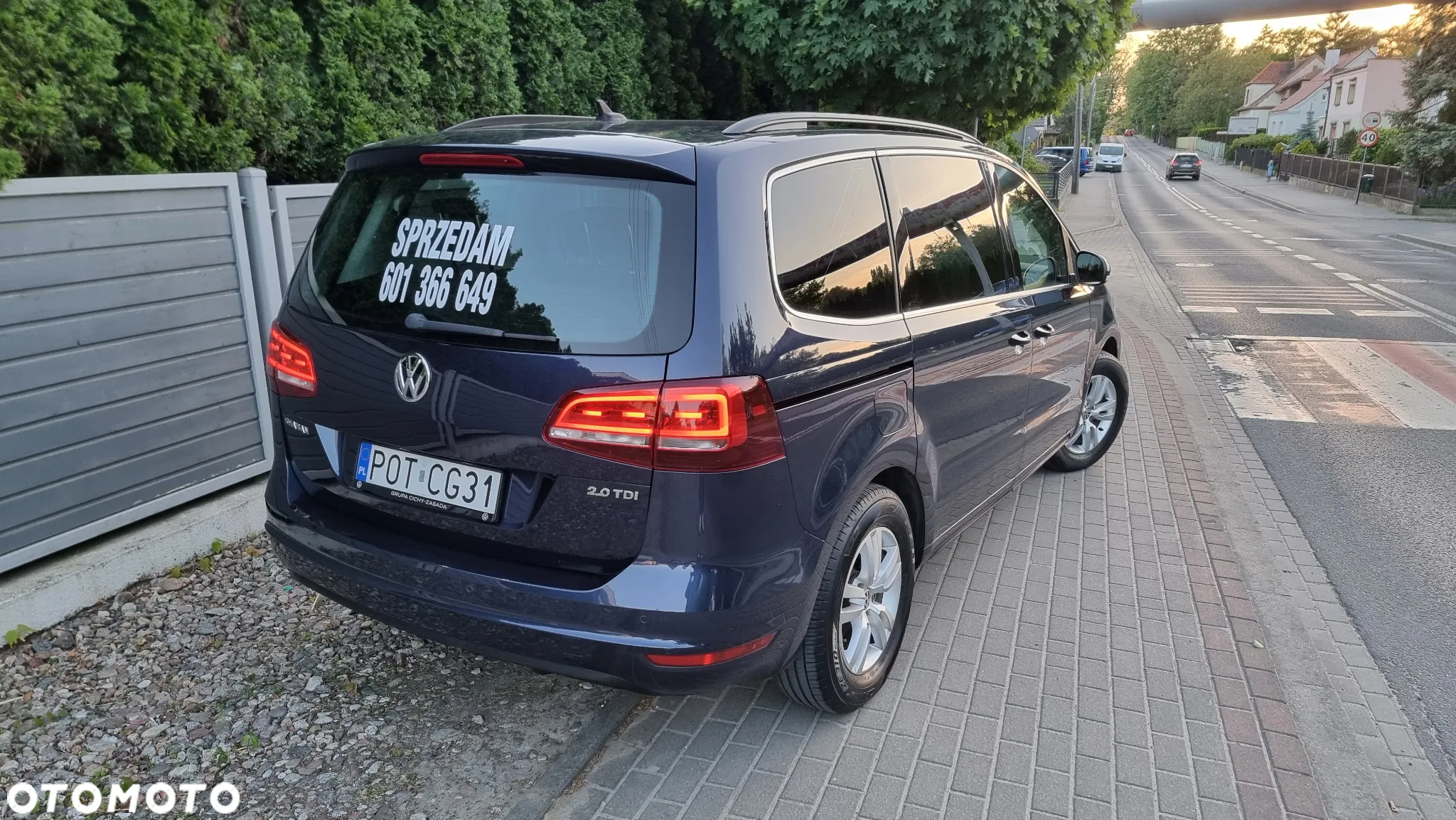 Volkswagen Sharan 2.0 TDI (BlueMotion Technology) Comfortline - 16