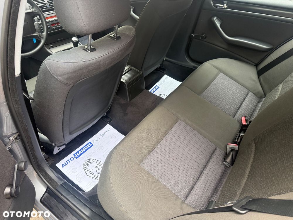 BMW Seria 3 - 26