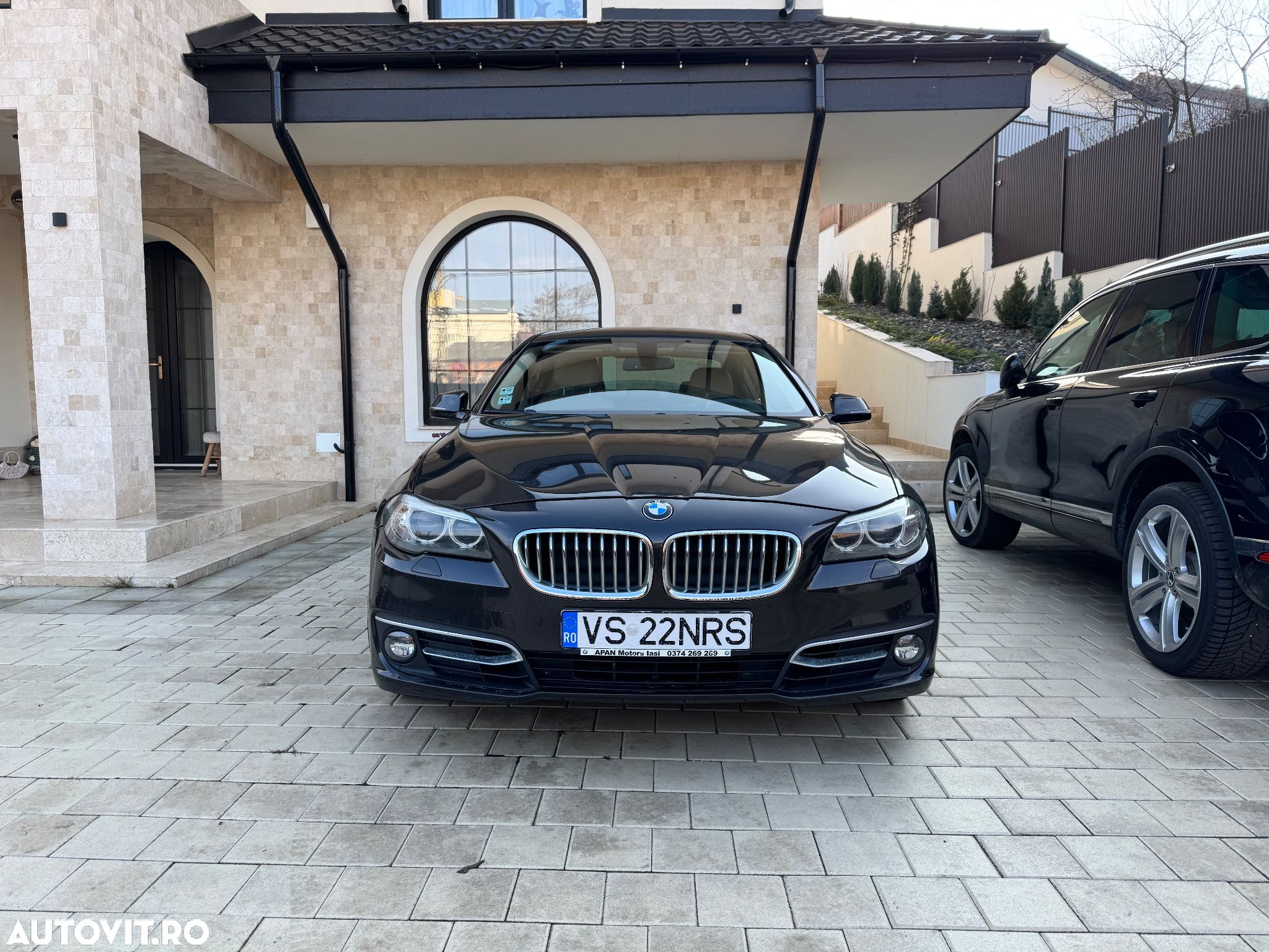 BMW Seria 5 520d xDrive - 1