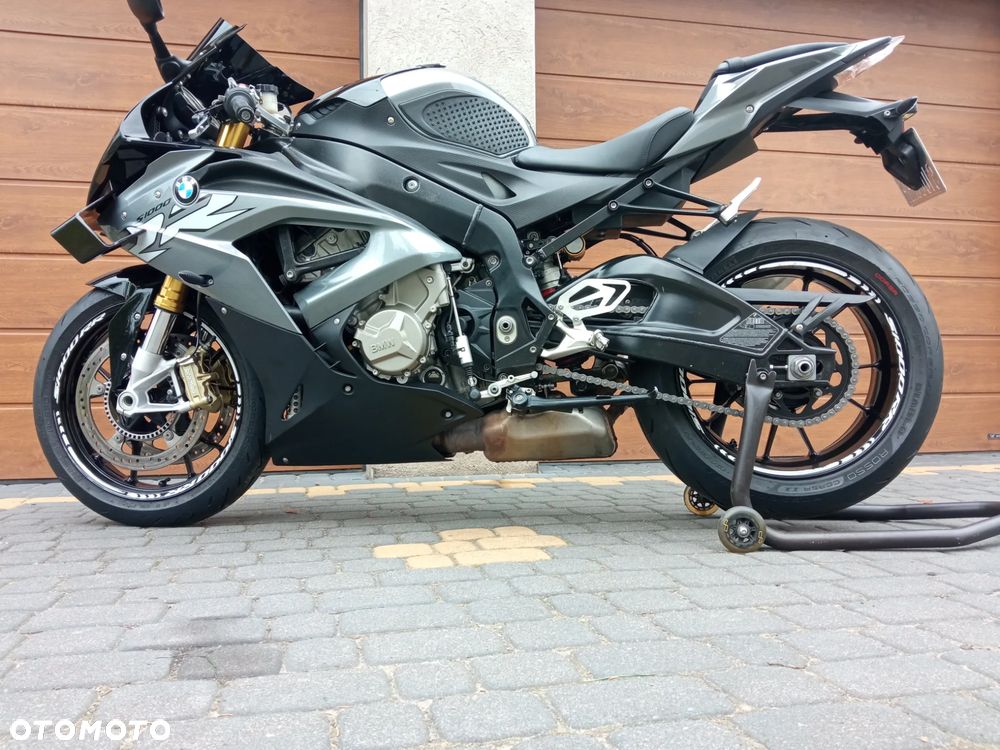 BMW S - 19