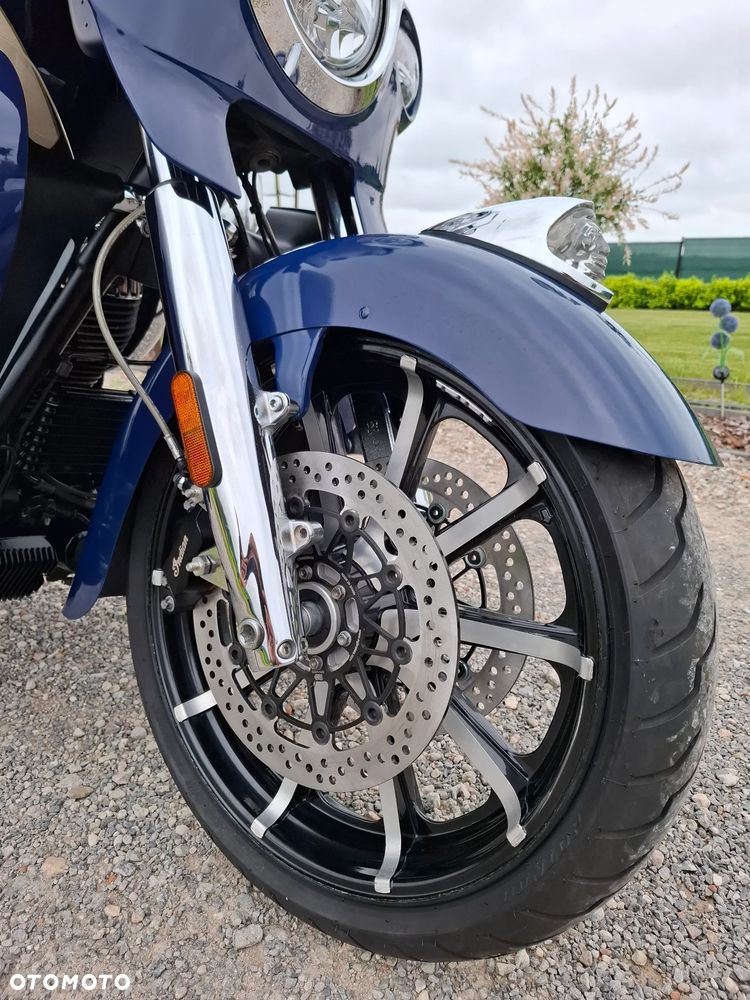 Indian Roadmaster - 20