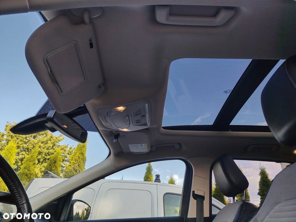 Ford Kuga - 9