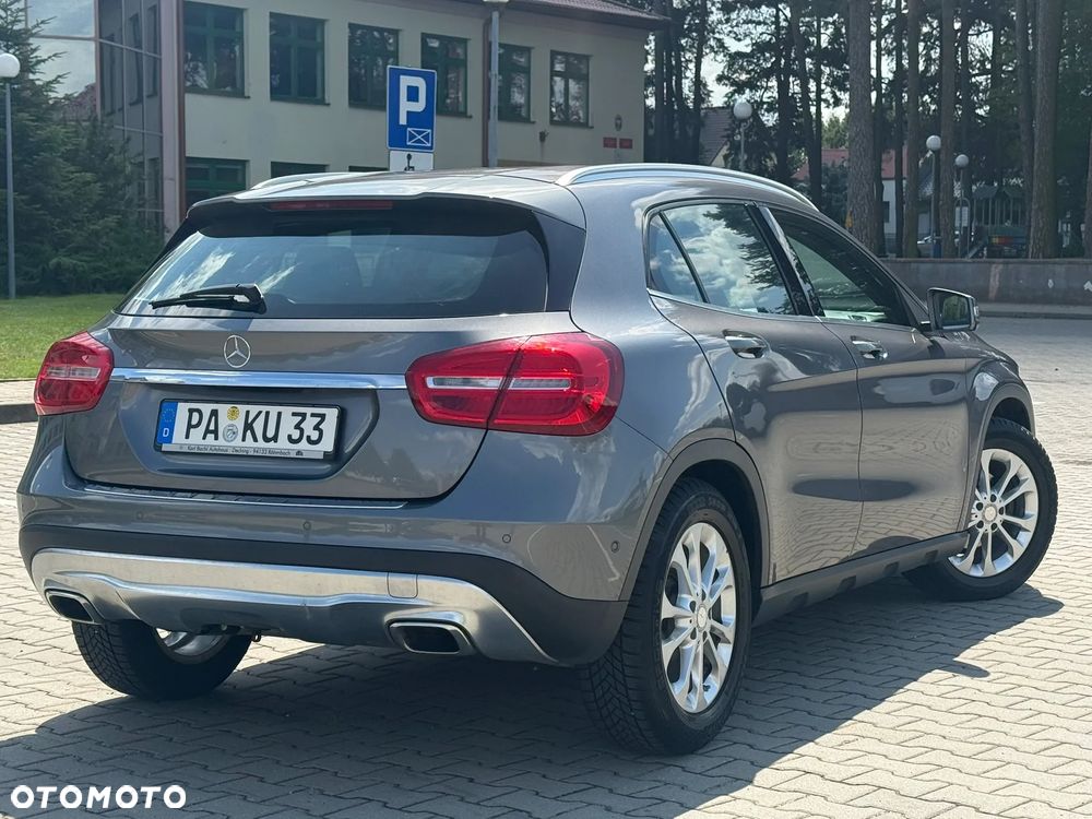 Mercedes-Benz GLA 200 UrbanStyle Edition - 16