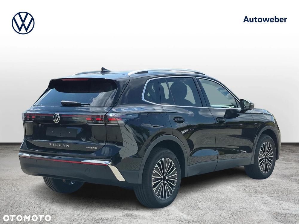Volkswagen Tiguan - 5