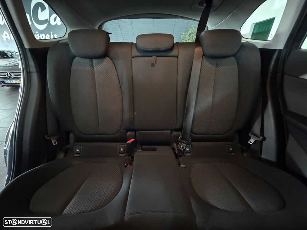 BMW X1 16 d sDrive Line Sport - 27