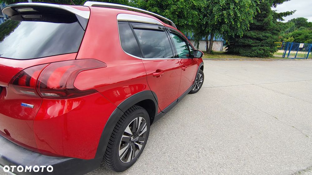 Peugeot 2008 1.2 Pure Tech GPF Allure S&S - 5