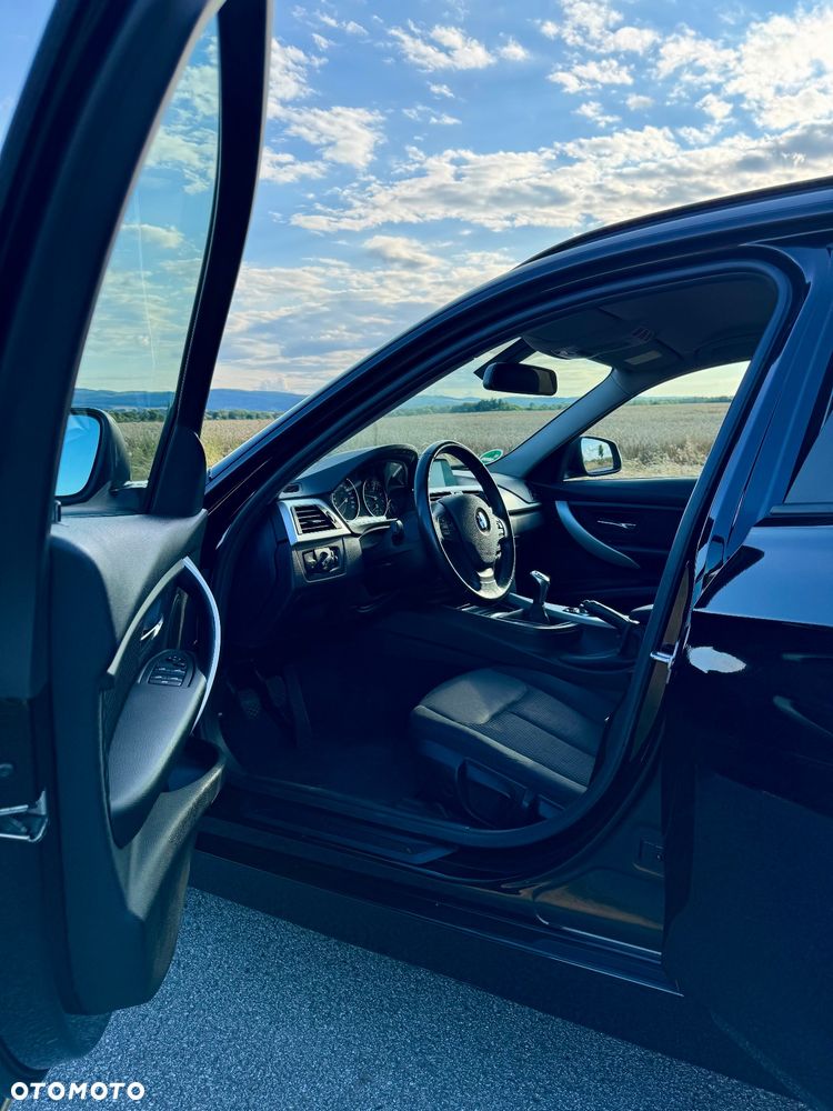 BMW Seria 3 316i - 5