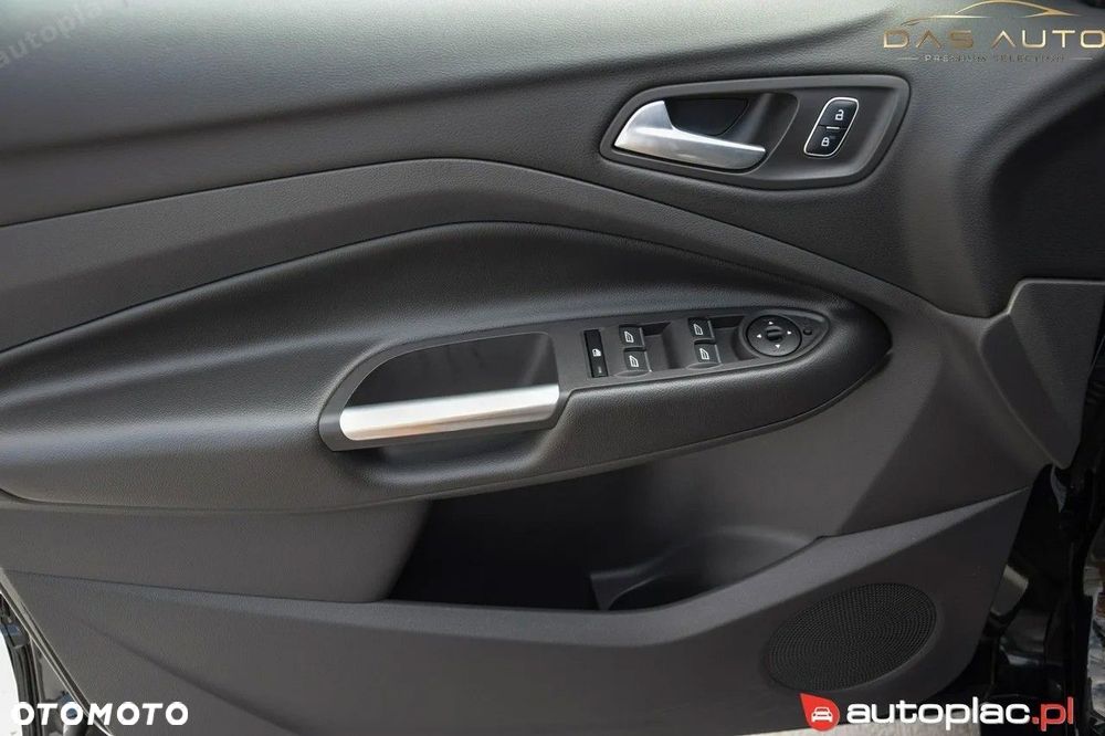 Ford Kuga 1.5 EcoBoost 2x4 ST-Line - 17