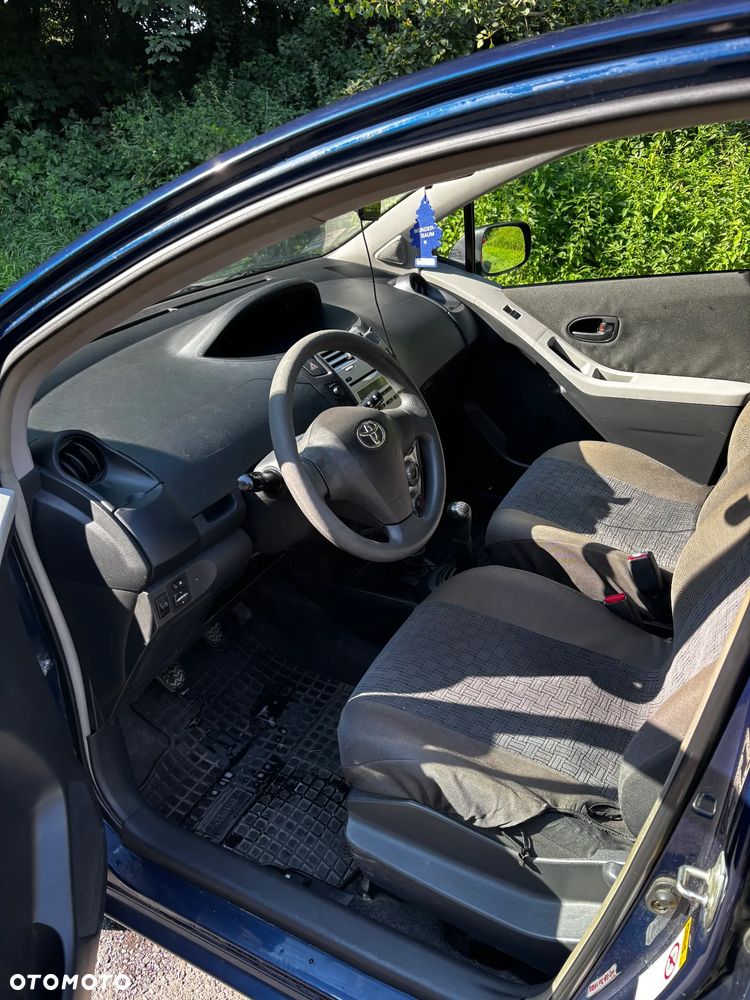 Toyota Yaris 1.0 Luna A/C - 15