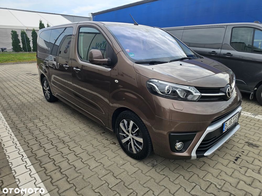 Toyota Proace Verso 2,0-l-D-4D L1 (7-Si.) Autm Executive - 1