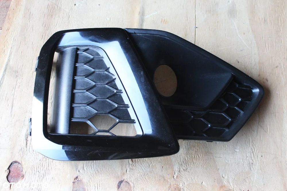 KRATKA ZDERZAKA LEWA AUDI A4 S4 B9 8W0807681AM 2019