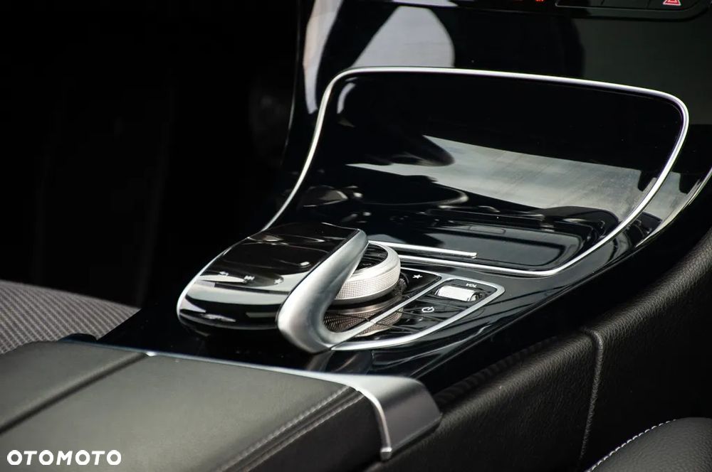 Mercedes-Benz Klasa C 200 9G-TRONIC Avantgarde - 23