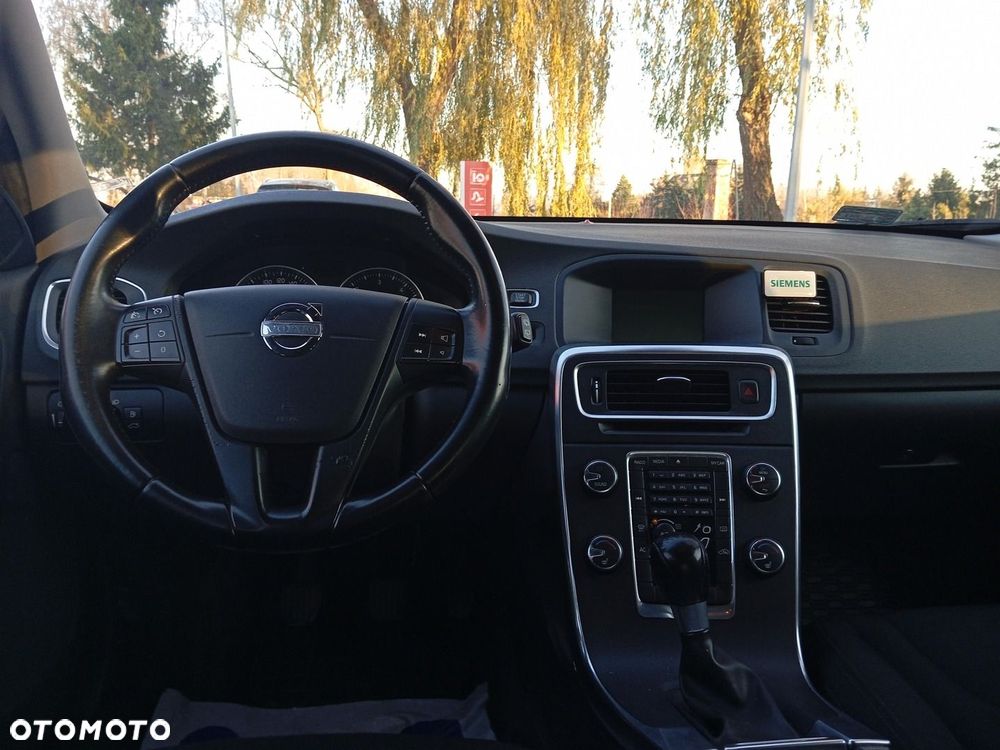 Volvo V60 D3 Kinetic - 11