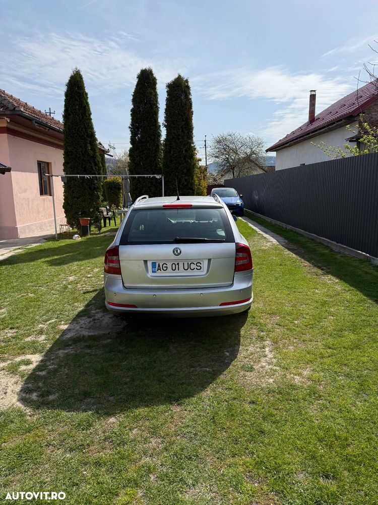 Skoda Octavia 2.0 TDI DPF RS - 5