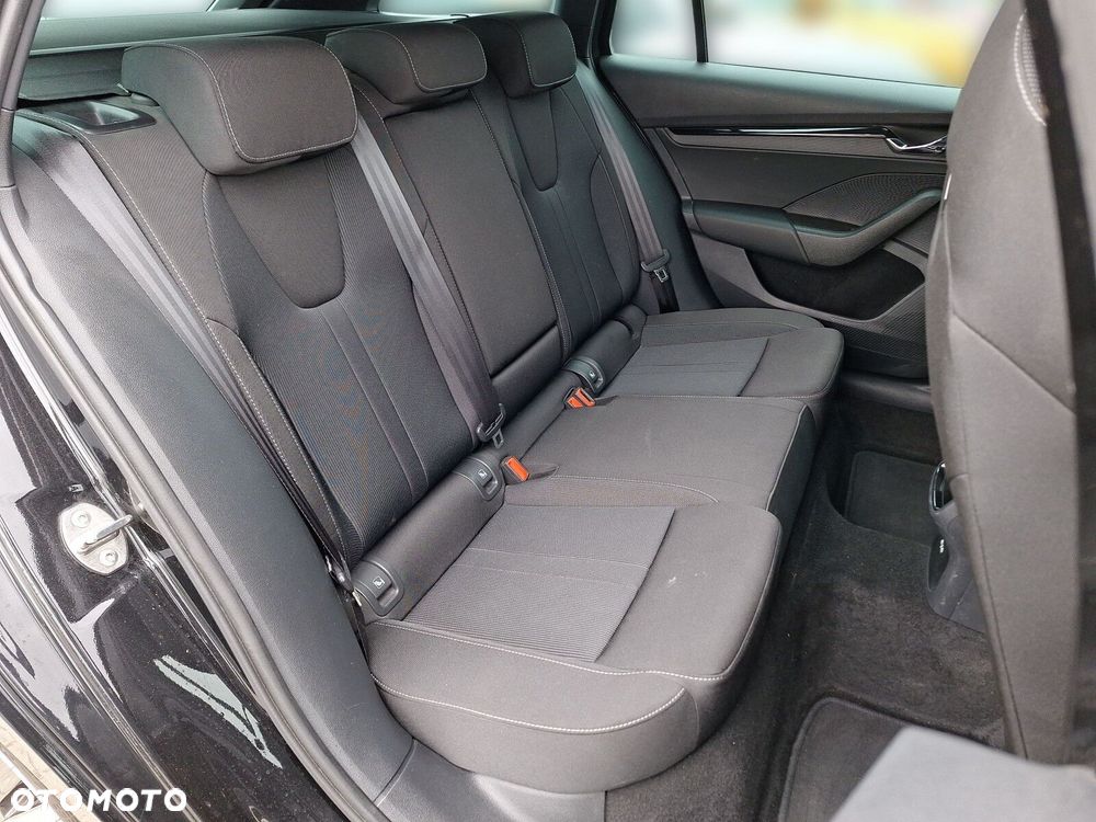 Skoda Octavia 1.5 TSI mHEV Sportline DSG - 13