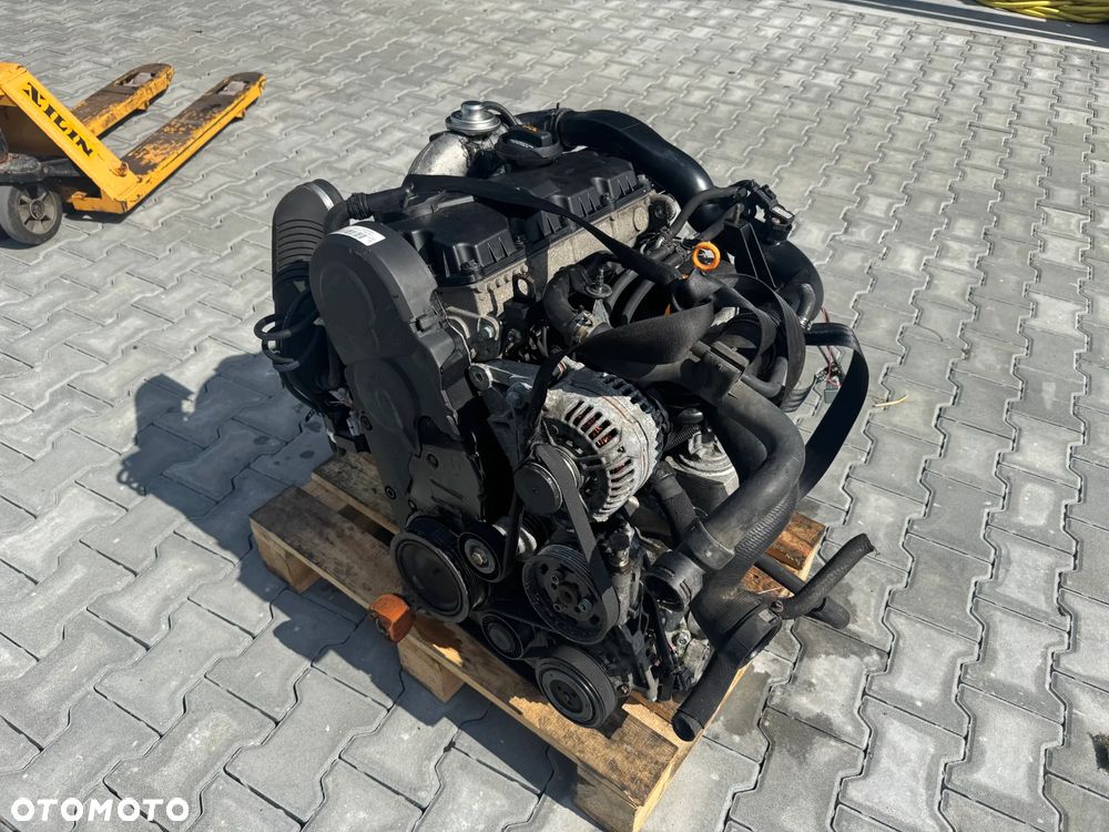 SILNIK 1.9 TDI 130 PS AVF KOMPLETNY - 11