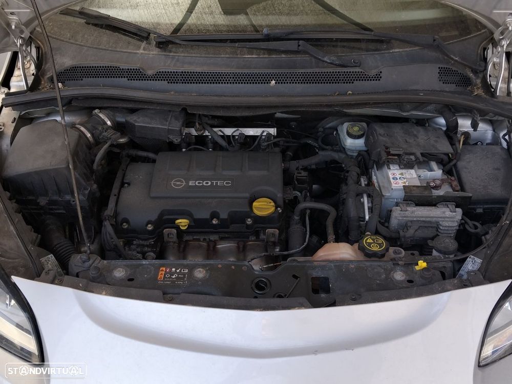 Opel Corsa 1.4 Edition FlexFuel - 14