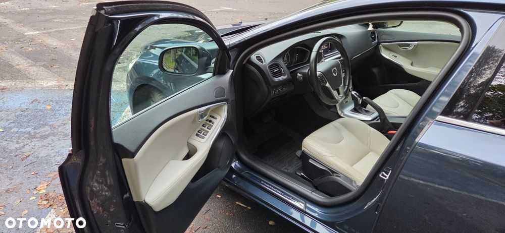 Volvo V40 T3 Drive-E Inscription - 12