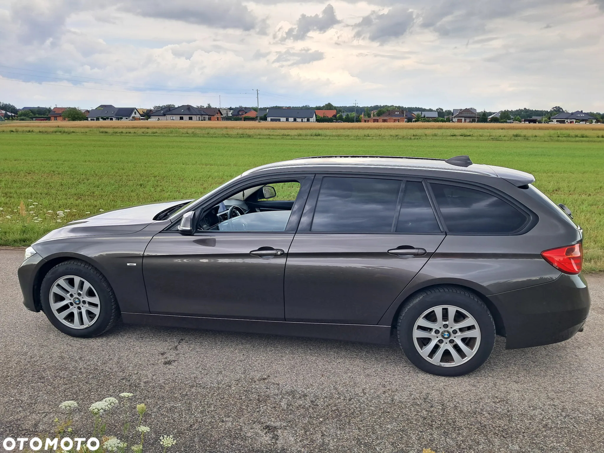 BMW Seria 3 318d Touring Modern Line - 11