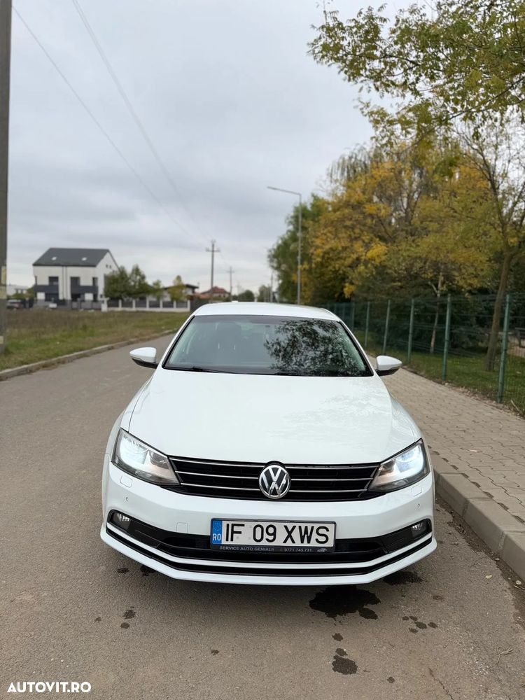 Volkswagen Jetta 2.0 TDI Comfortline - 4