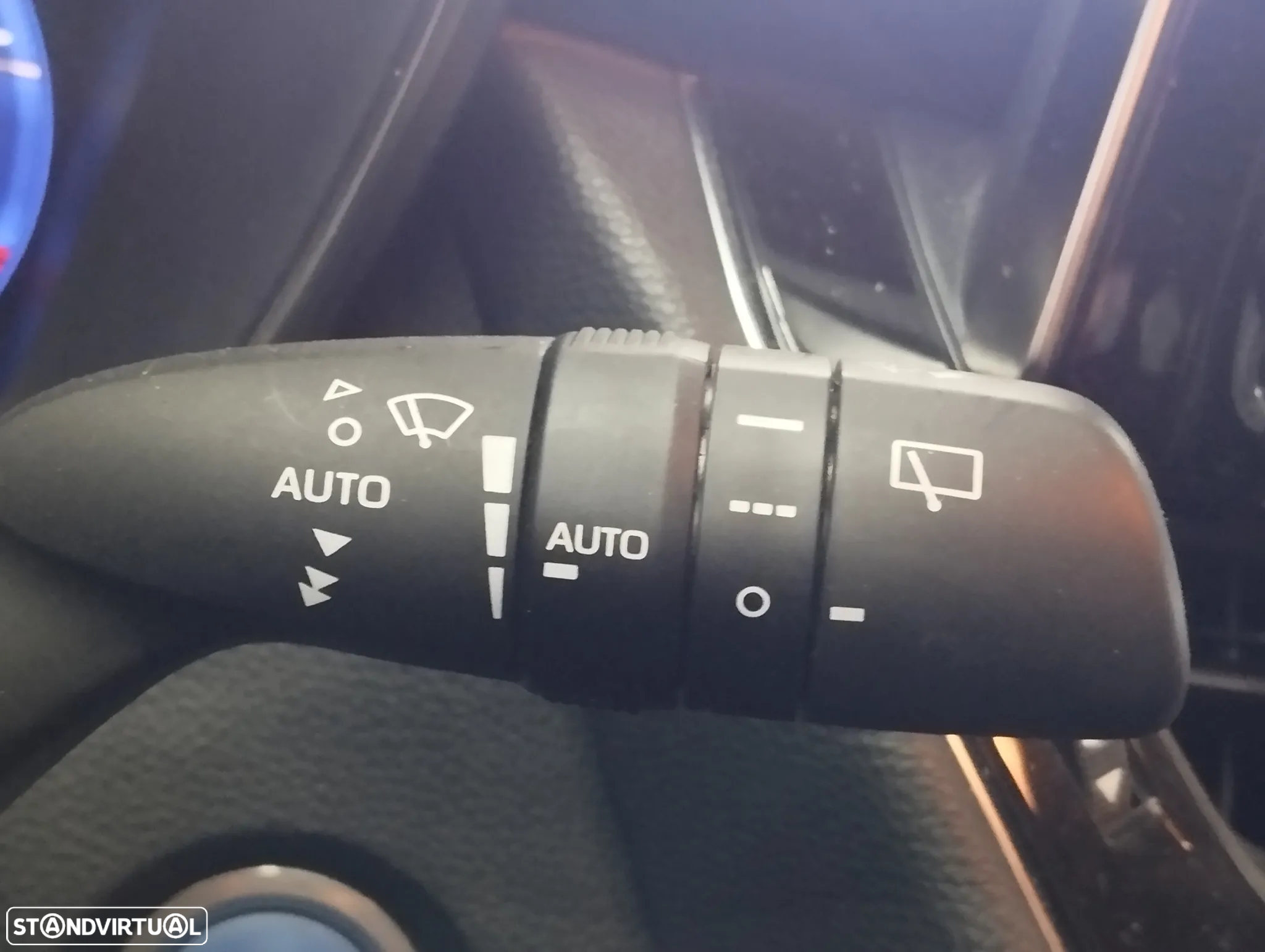 Toyota Corolla Touring Sports 1.8 Hybrid Comfort+P.Sport - 16