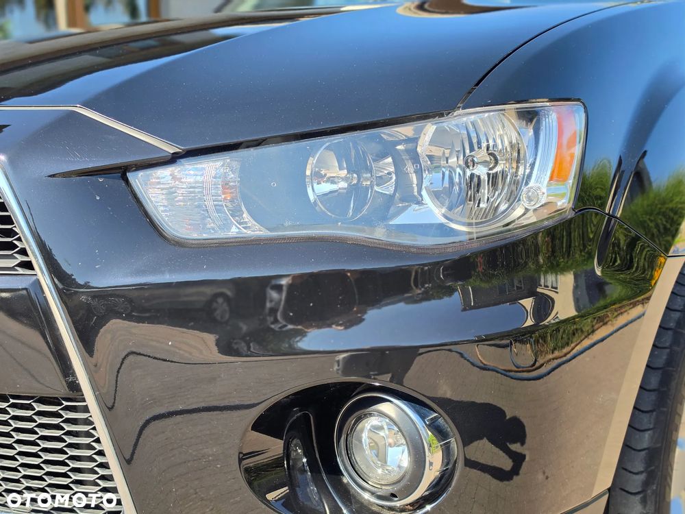 Mitsubishi Outlander - 4