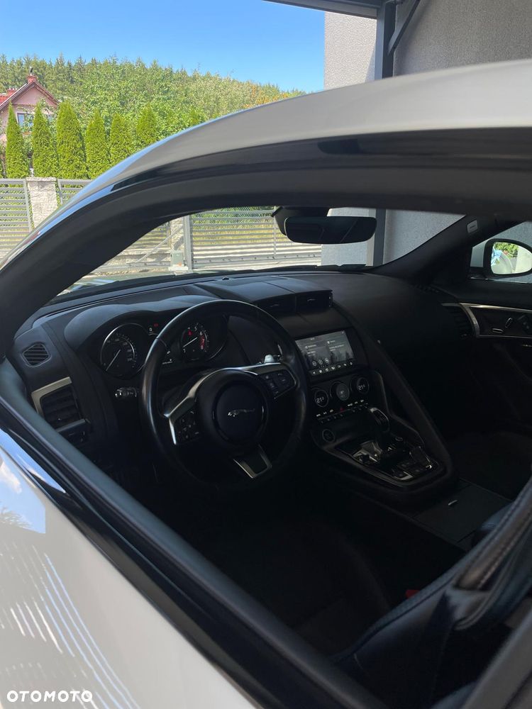 Jaguar F-Type 2.0 Turbo R-Dynamic - 13