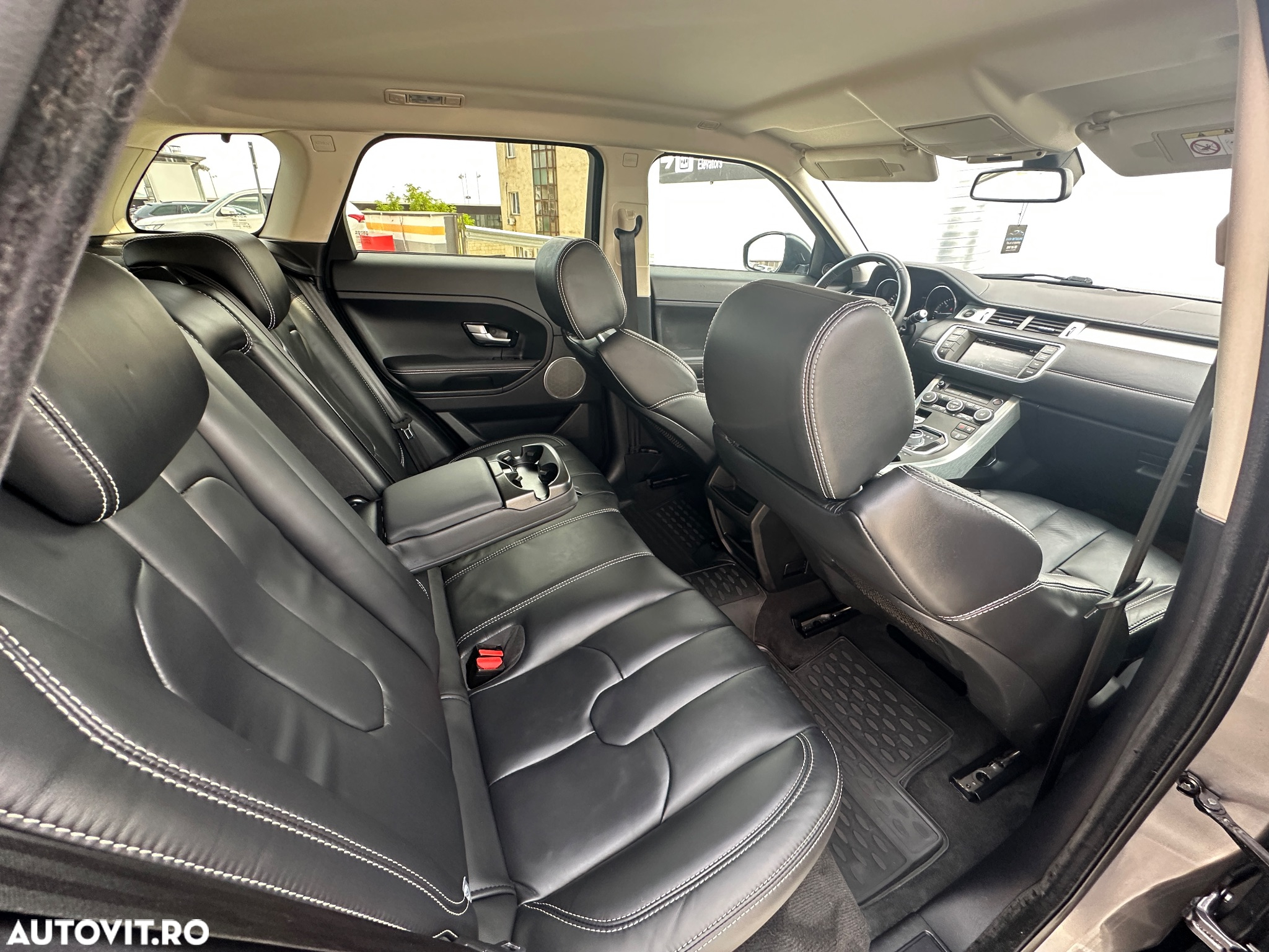 Land Rover Range Rover Evoque - 11