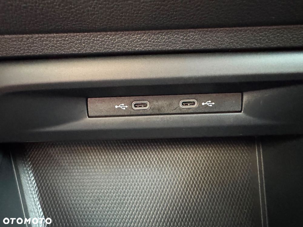 Volkswagen Golf 2.0 TDI SCR DSG Life - 28