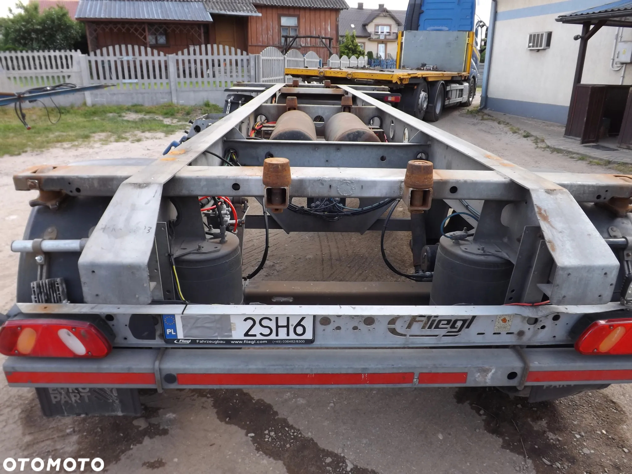 Fliegl bdf ocynkowany 18t  dmc - 4