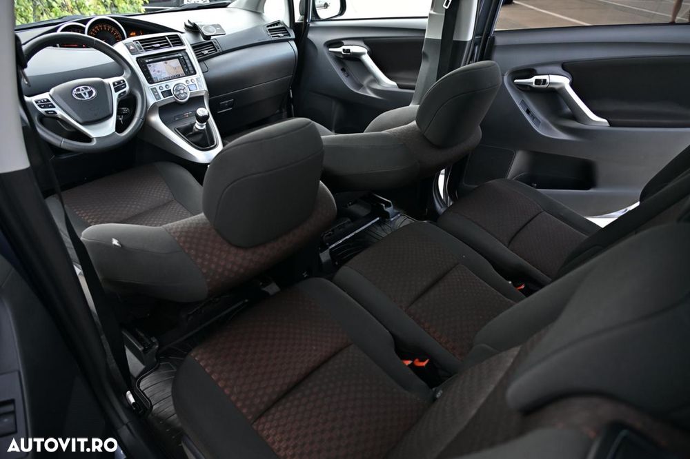 Toyota Verso 1.8 Valvematic Luna - 13