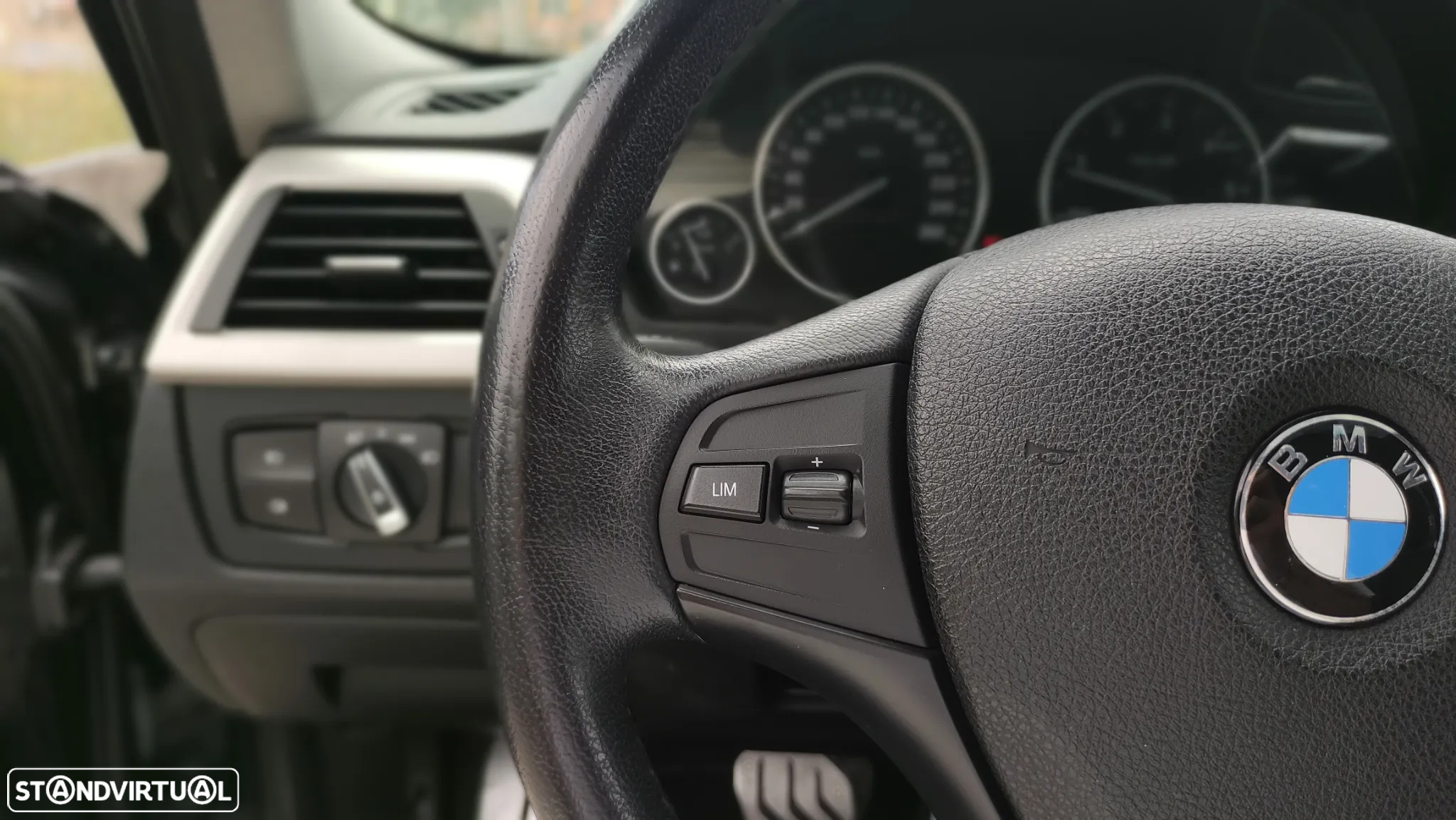 BMW 320 d Efficient Dynamic Edition Sport-Aut. - 26