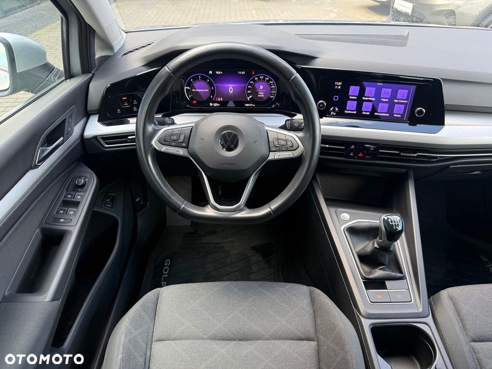 Volkswagen Golf - 11