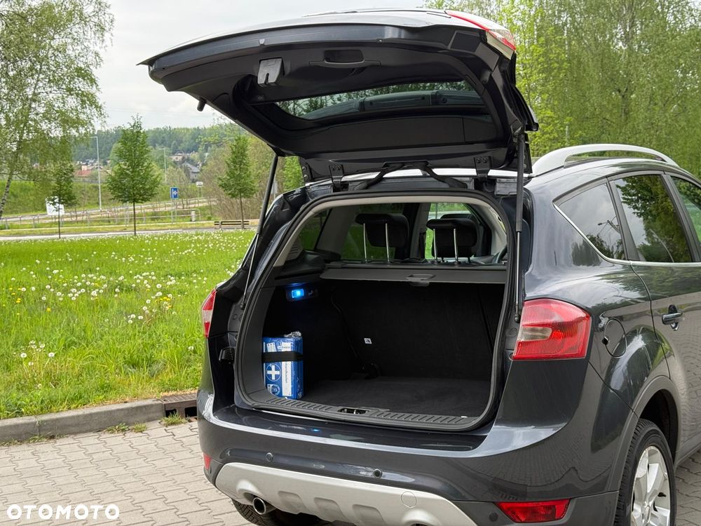 Ford Kuga 2.0 TDCi 2x4 Titanium - 9