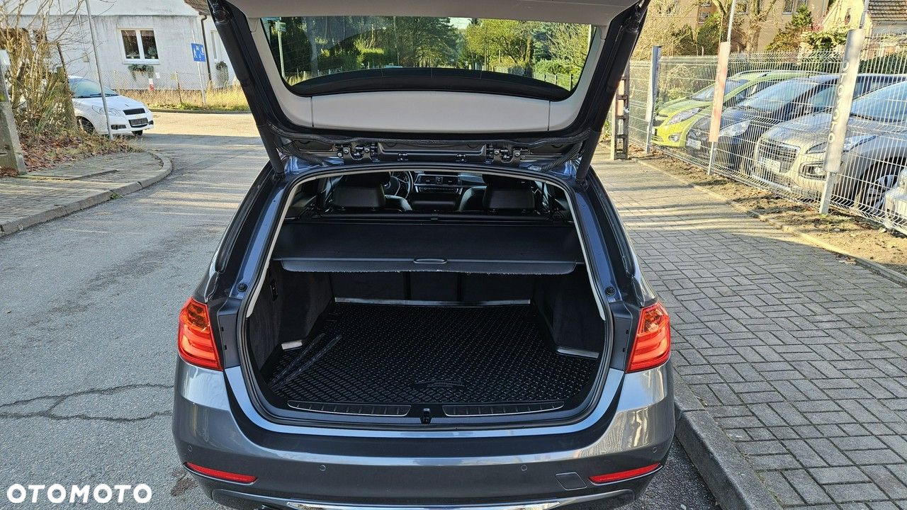 BMW Seria 3 320d Touring Luxury Line - 11